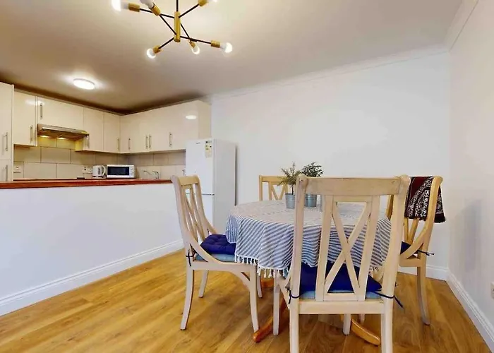 Luxstay 2Br Earls Court Apartment Sleeps Up To 10