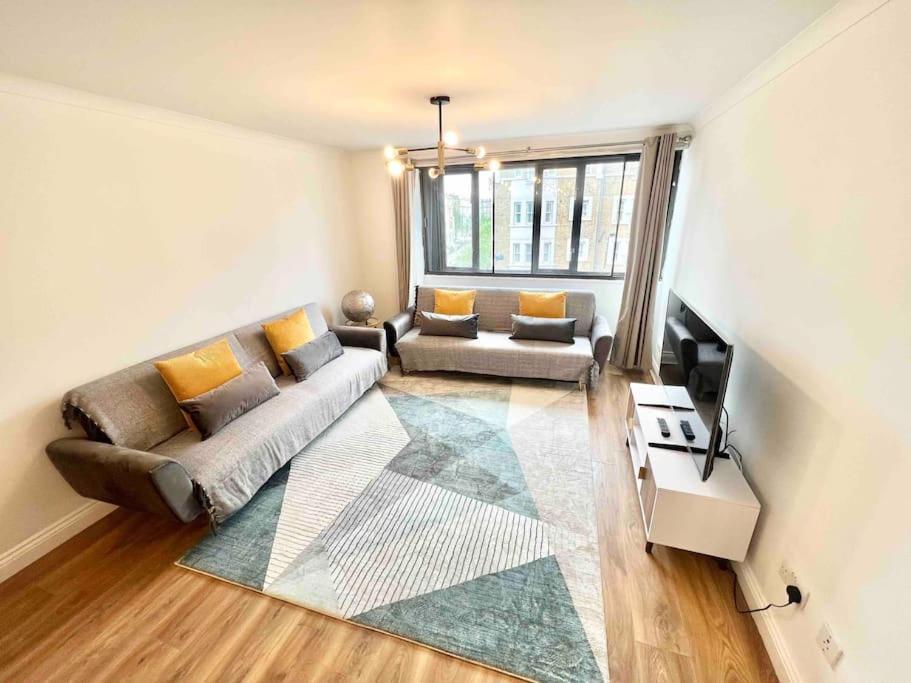 Luxstay 2br Earls Court Sleeps Up To 10 Londen