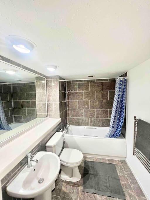 Luxstay 2br Earls Court Sleeps Up To 10 Appartement *